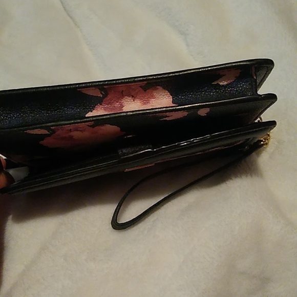 Victoria Secret Wristlet Wallet Pink Floral - Picture 8 of 10